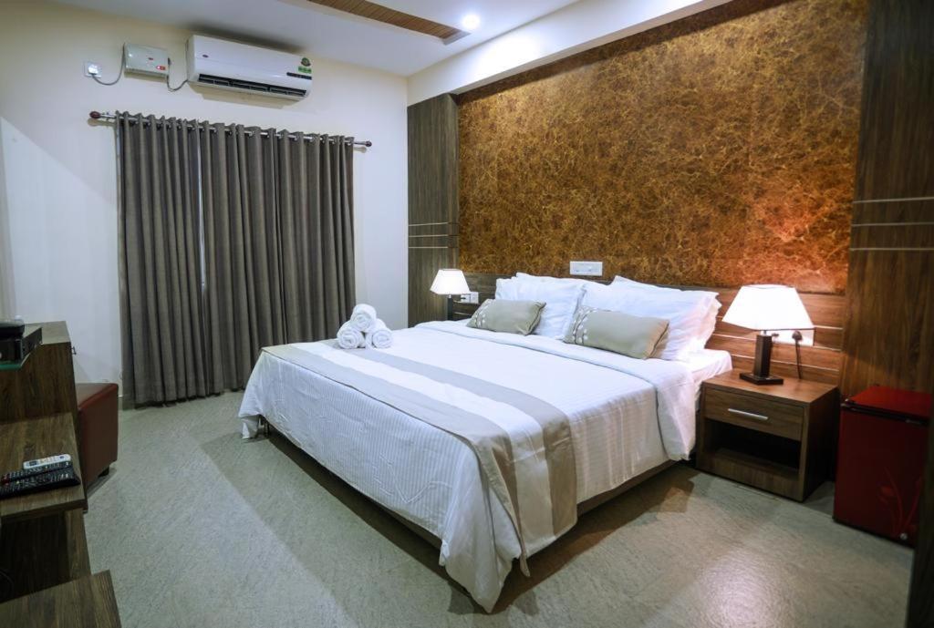 Hotel Shams Inn Kochi Exterior photo