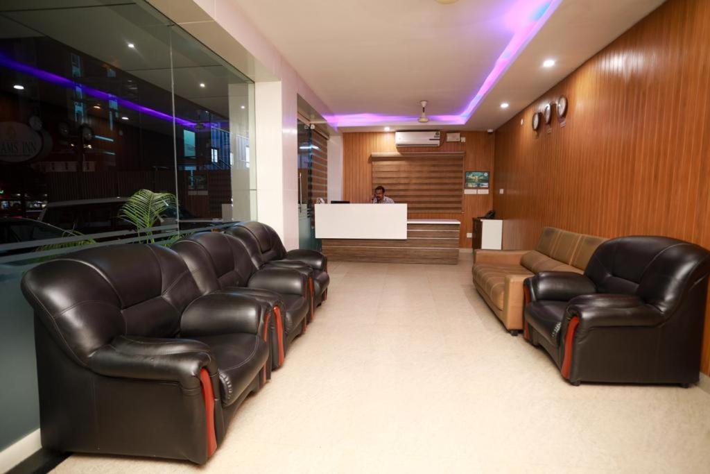 Hotel Shams Inn Kochi Exterior photo